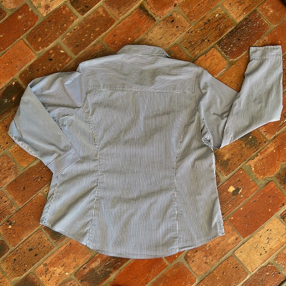 Torrid poplin button front shirt sz2x - Picture 8 of 12